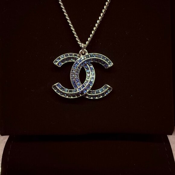 NWOT CHANEL BLUE Baguette CC Crystal Necklace and Earring Set - Picture 4 of 13